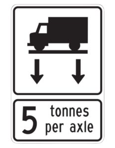 5 Tonnes Per Axle sign.